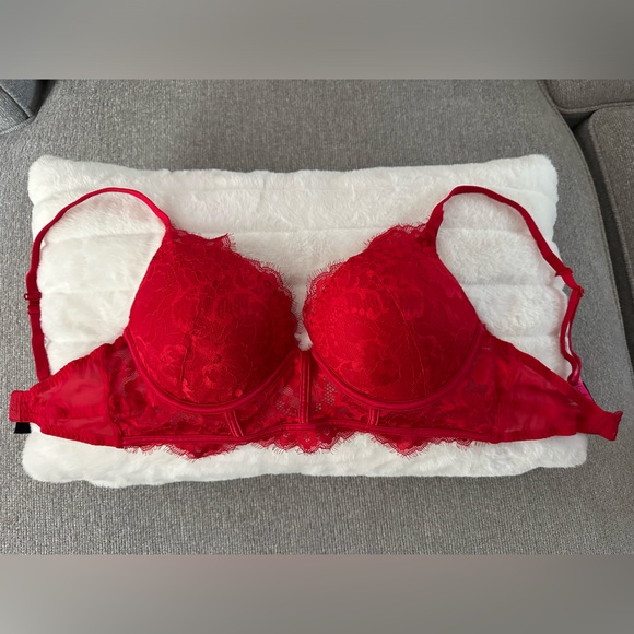 New with tags XS panties and C34 push up bras - Picture 1 of 15